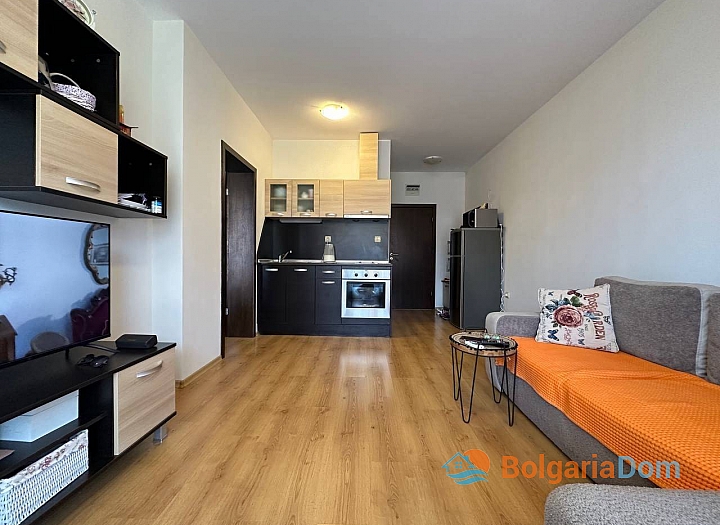 Apartment with side sea view. Photo 9