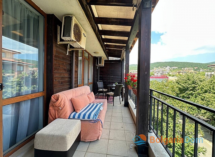 Apartment with side sea view. Photo 6