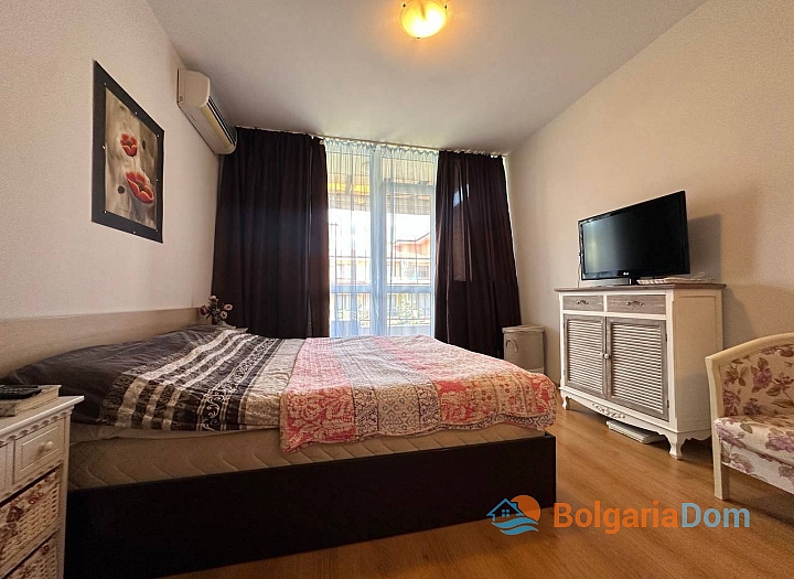 Apartment with side sea view. Photo 14