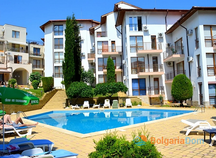Apartament z widokiem na basen w centrum Sveti Vlas. Zdjęcie 5