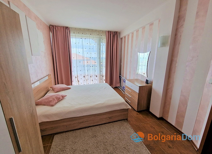 Geräumige Zweizimmerwohnung im Komplex Bay View Villas. Foto 3