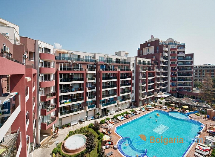 Apartment in a complex near the beach. Photo 1 Apartment in a complex near the beach. Photo 1