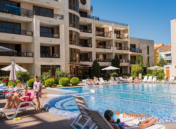 Apartment with a pool view in a residential complex. Photo 4 Apartment with a pool view in a residential complex. Photo 4