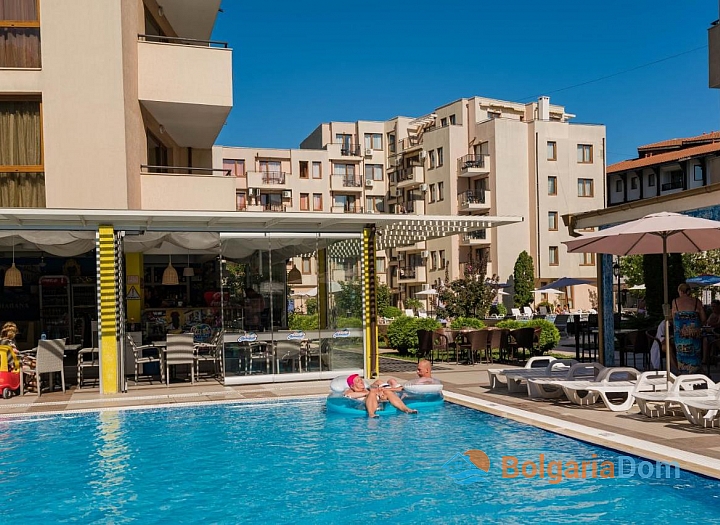 Apartment with a pool view in a residential complex. Photo 6 Apartment with a pool view in a residential complex. Photo 6