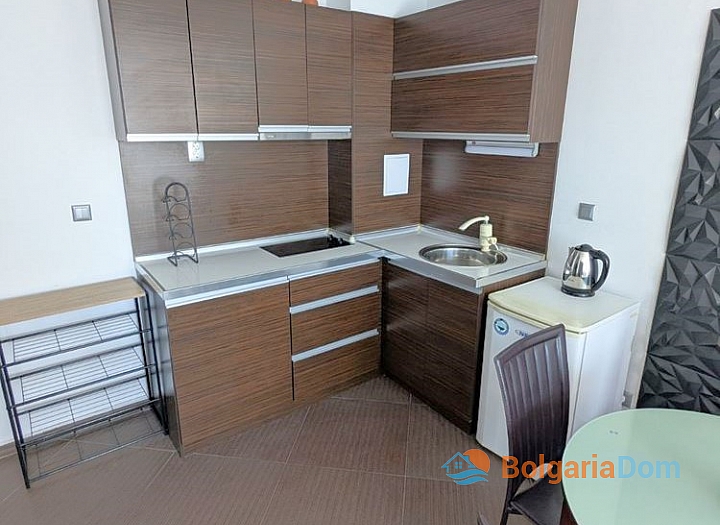 Przestronny apartament z widokiem na basen w kompleksie rodzinnym w Nesebyrze. Zdjęcie 8 Przestronny apartament z widokiem na basen w kompleksie rodzinnym w Nesebyrze. Zdjęcie 8