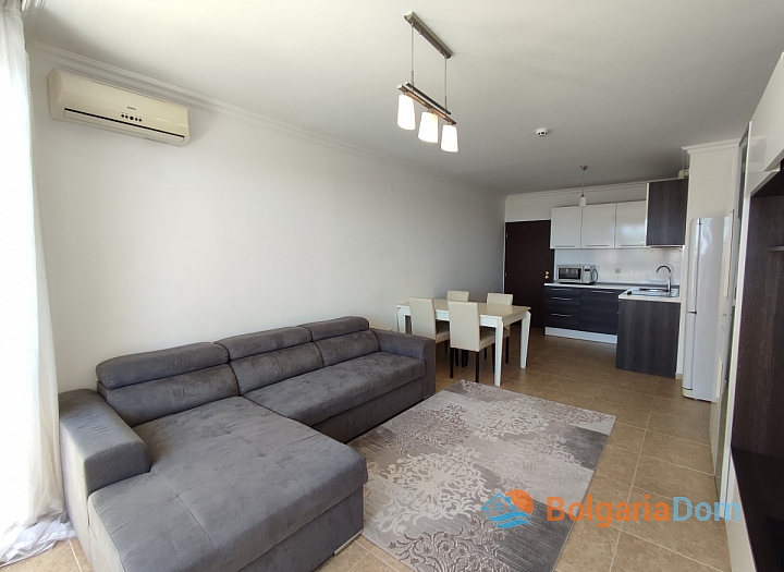 Moderne Dreizimmerwohnung im Herzen von Sveti Vlas. Foto 4