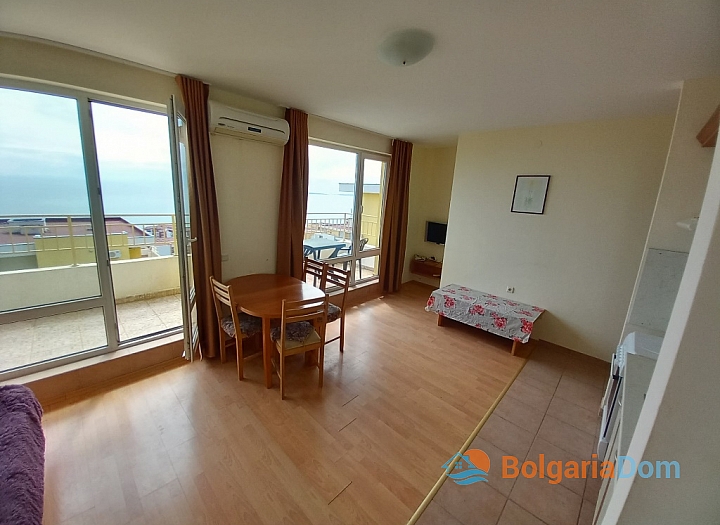 Large apartment with sea view!. Photo 2