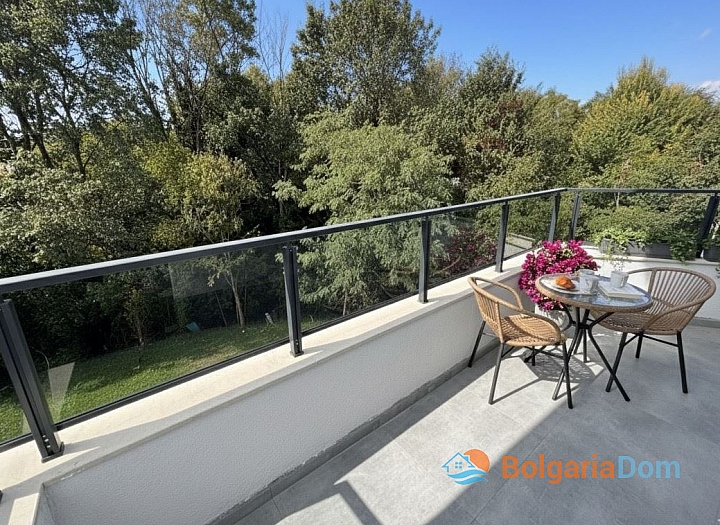 Spacious apartment in a new building close to the sea. Photo 2