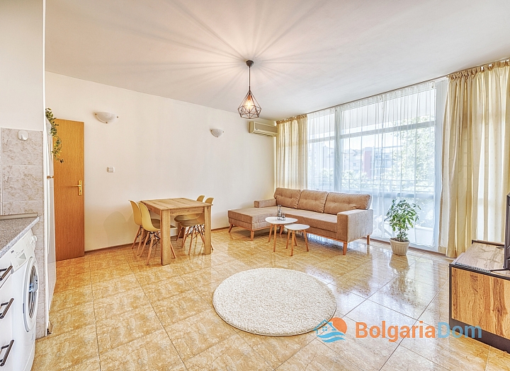 Třípokojový apartmán v blízkosti pláže. Foto 1