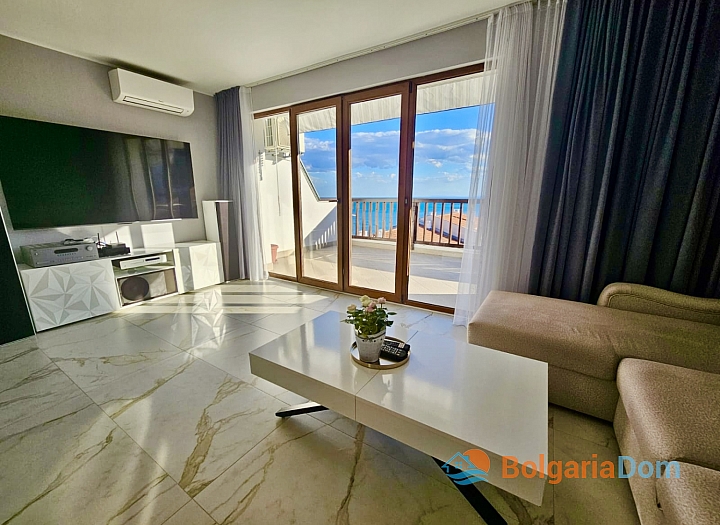 Luxuriöses Apartment mit Panoramablick auf das Meer. Foto 8