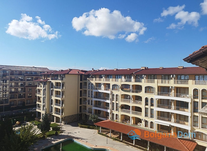 Apartament z widokiem na basen w kompleksie o doskonałej lokalizacji. Zdjęcie 5