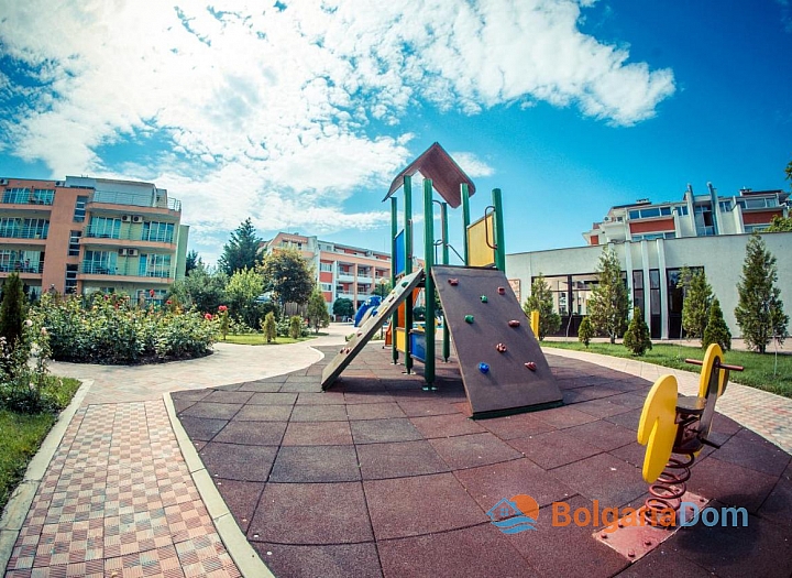 Large three-room apartment in a good complex. Photo 8