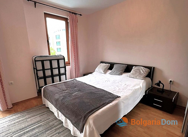 Excellent studio with a pool view in a good complex. Photo 9