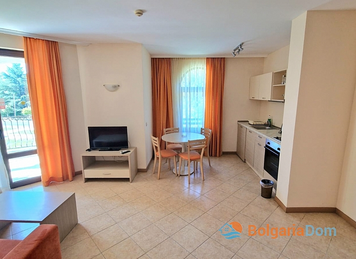 Spacious apartment in a large complex. Photo 13
