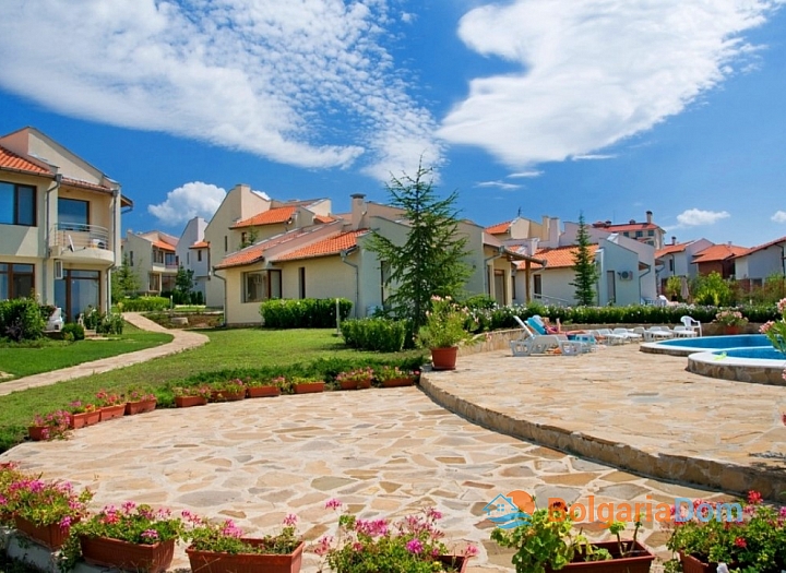 Таунхаус с двумя спальнями в красивом комплексе. Фото 5