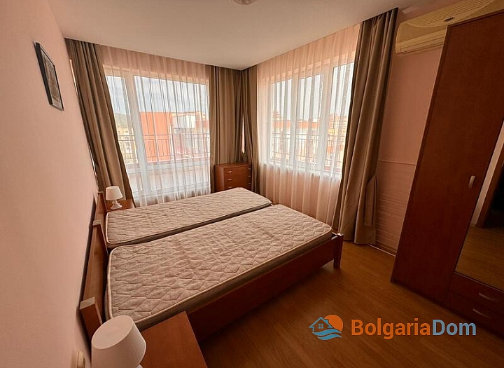 Prostorný apartmán 50 metrů od moře v uzavřeném rodinném komplexu . Foto 4