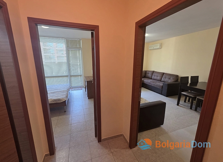 Apartment with pool view near the beach. Photo 12