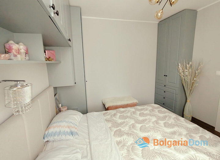 Luxurious three-room apartment 150 meters from the beach. Photo 7