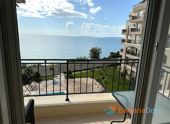 Apartmán s čelním výhledem na moře v první linii. Foto 19