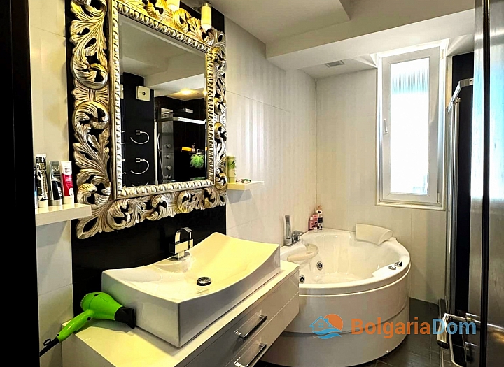 Luksusowy trzypokojowy apartament z widokiem na morze w Nesebyrze. Zdjęcie 12