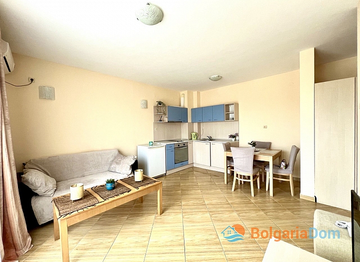 Przestronny apartament w centrum kurortu. Zdjęcie 12