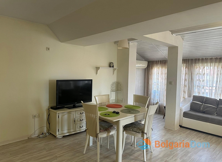 Spacious two-room apartment 400 meters from the sea. Photo 15