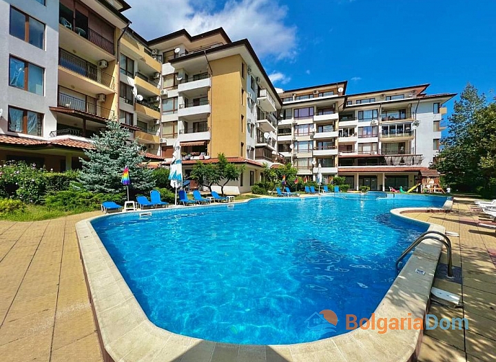 Große Zweizimmerwohnung in einem Komplex mit niedrigen Nebenkosten. Foto 1