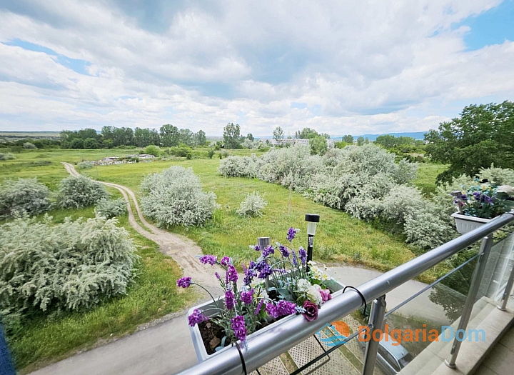 Pěkný byt s výbornou lokalitou. Foto 14