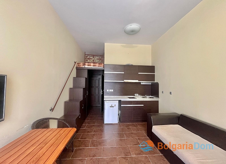 Простора студія з видом на басейн. Фото 6 Простора студія з видом на басейн. Фото 6