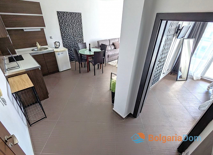 Przestronny apartament z widokiem na basen w kompleksie rodzinnym w Nesebyrze. Zdjęcie 7 Przestronny apartament z widokiem na basen w kompleksie rodzinnym w Nesebyrze. Zdjęcie 7
