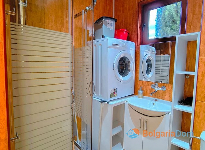 Dwupokojowe mieszkanie nad morzem w kompleksie Sveti Vlas Morski Far. Zdjęcie 13 Dwupokojowe mieszkanie nad morzem w kompleksie Sveti Vlas Morski Far. Zdjęcie 13