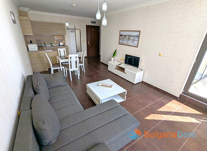 Excellent apartment with sea view on the first line. Photo 2