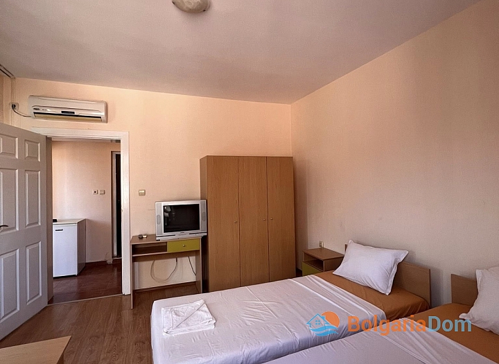 Geräumige Wohnung in einem Familienkomplex. Foto 13