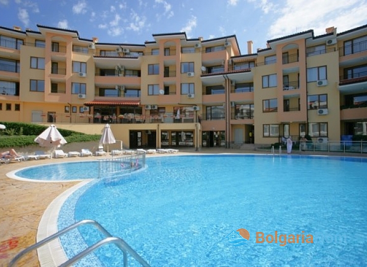 Spacious apartment in a good complex. Photo 1
