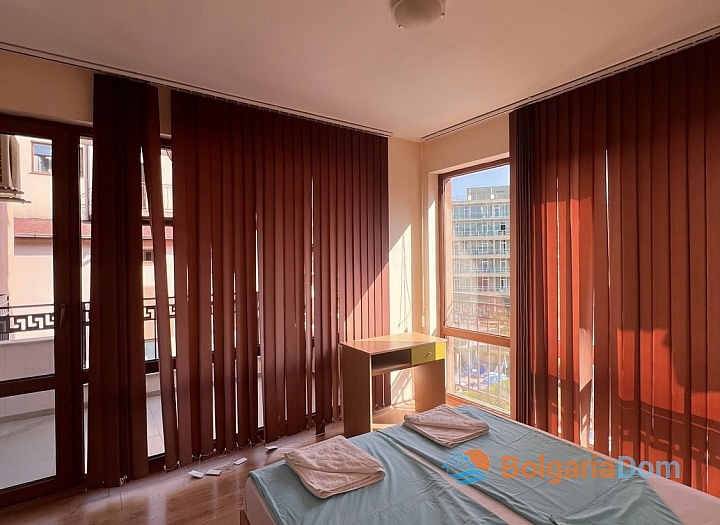 Geräumige Wohnung in einem Familienkomplex. Foto 10