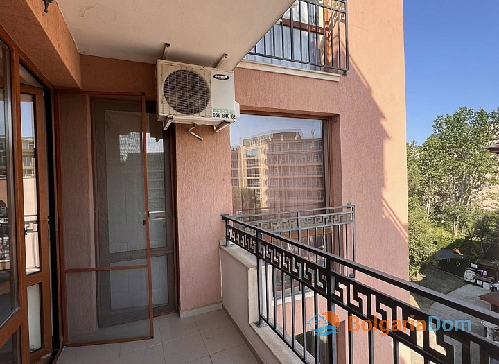 Geräumige Wohnung in einem Familienkomplex. Foto 6