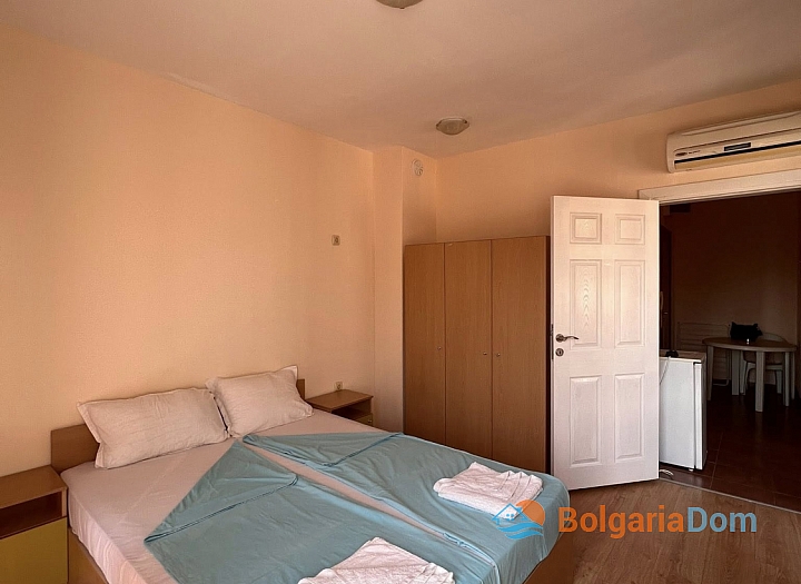 Geräumige Wohnung in einem Familienkomplex. Foto 12