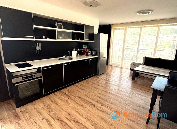 Krásný apartmán s panoramatickým výhledem na moře ve Sveti Vlas. Foto 6