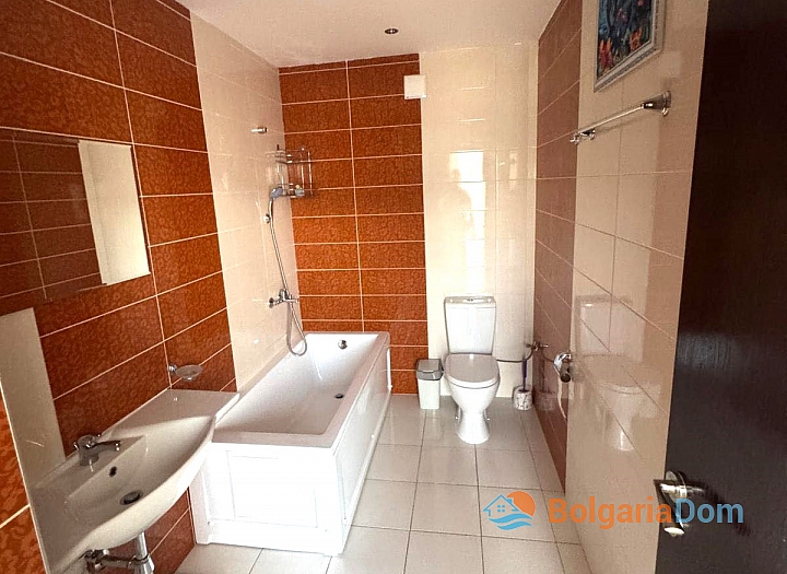 Krásný apartmán s panoramatickým výhledem na moře ve Sveti Vlas. Foto 10