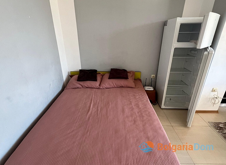 Vynikající studio ve velkém komplexu. Foto 10