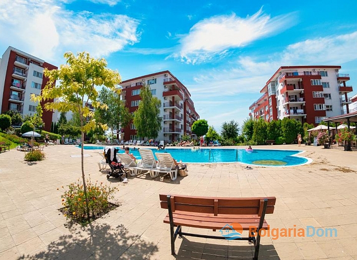 Панорамна квартира з великою терасою на першій лінії. Фото 9