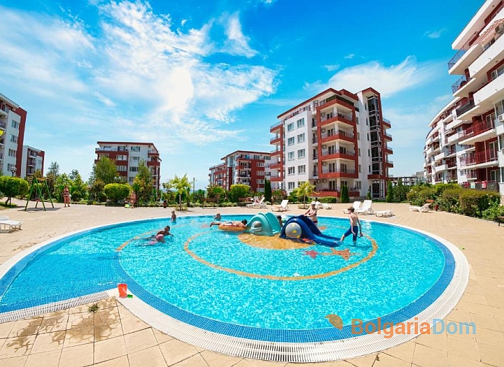 Панорамна квартира з великою терасою на першій лінії. Фото 6
