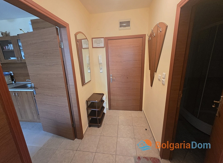 Apartment with pool view near the beach. Photo 11