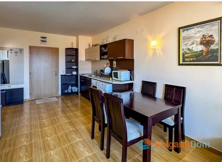 Apartament z widokiem na basen w dużym kompleksie. Zdjęcie 10