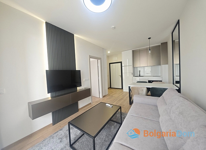 Нова квартира з двома спальнями у люксовому комплексі. Фото 3