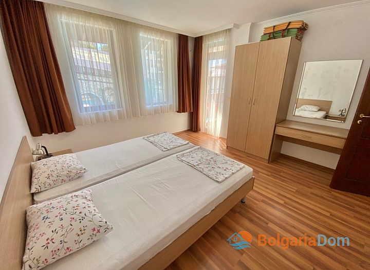 Apartment mit Poolblick in erster Reihe. Foto 16