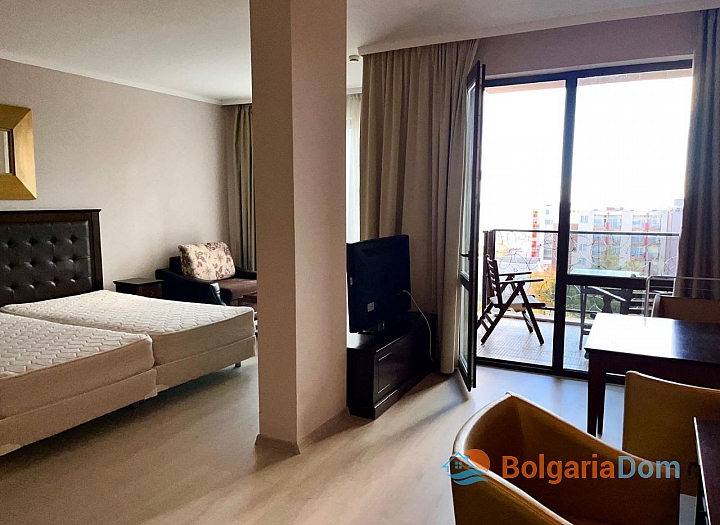 Большая студия с видом на море в роскошном комплексе. Фото 7