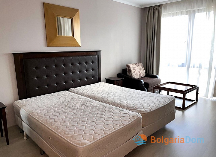 Большая студия с видом на море в роскошном комплексе. Фото 10