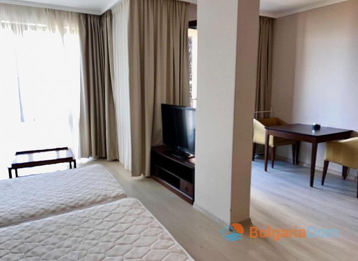 Большая студия с видом на море в роскошном комплексе. Фото 11