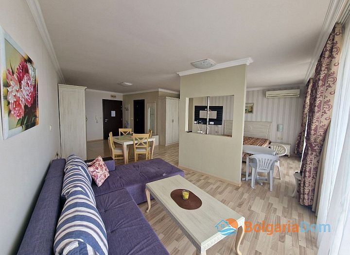 Ausgezeichnetes großes Studio mit Meerblick. Foto 5
